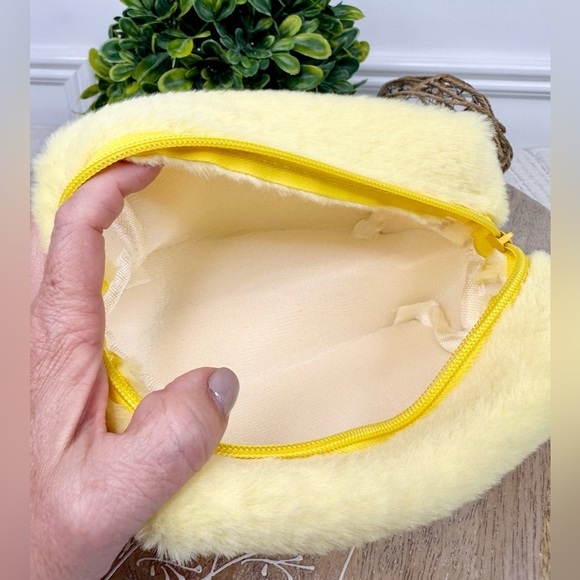 Faux Fur Yellow Cosmetic Bag - Picture 3 of 3